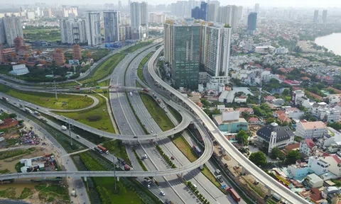 Nhà đầu tư Sài Gòn chọn ở chung cư, dồn tiền mua đất nền, nhà phố