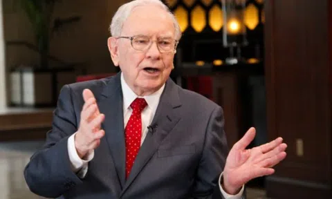 Món quà bí mật trong ví đấu giá của Warren Buffett