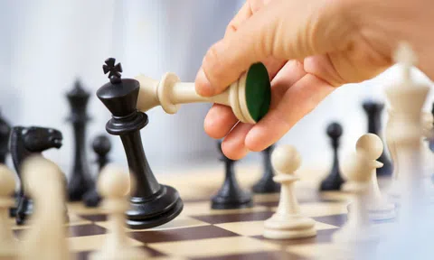 Triết lý tư duy từ những quân cờ