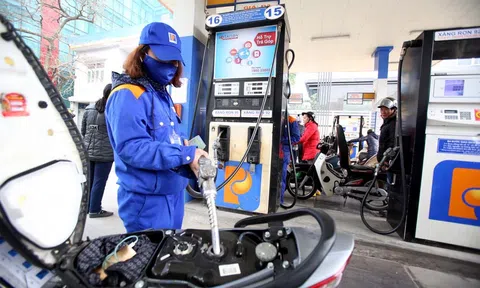 Petrolimex "dọa" thiếu xăng dầu dịp năm mới 2019