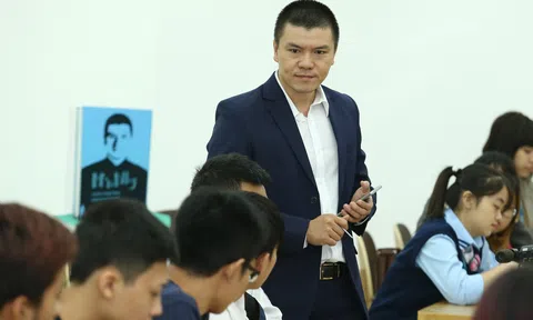 CEO ASK Phạm Ngọc Anh: “Lúc phát hiện ra công việc đang làm không giúp bạn học hỏi thêm được điều gì, bạn nên đổi việc khác”