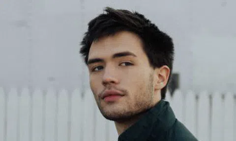 Đàn ông sở hữu những đặc điểm này không bao giờ phải lo bị "ế" và sự nghiệp chắc chắn đi lên "như diều gặp gió"