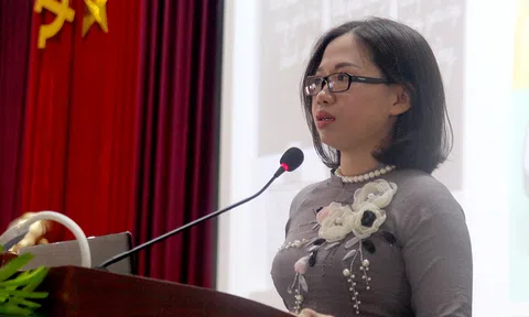 “Chỉ cần tôi đưa mắt nhìn, học trò sẽ cúi gằm mặt xuống”