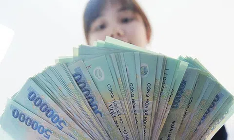 Lương tháng 10 triệu, gửi tiết kiệm thế nào?