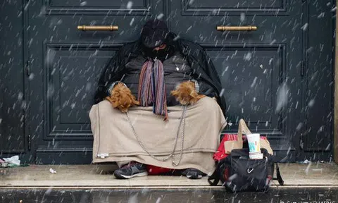 Tâm sự du học sinh Việt tại Pháp: Đi làm thêm, giấu chủ lấy thức ăn cho người vô gia cư, bị cướp, tôi đã hiểu muốn làm người tốt cũng khó lắm