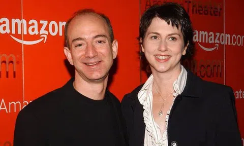 Sự nghiệp đáng kinh ngạc của người phụ nữ vừa ly hôn tỷ phú giàu bậc nhất thế giới: Đã tới lúc "bóng hình" đứng sau Jeff Bezos trở về với ước mơ của riêng mình?