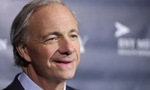 Có nên bỏ hết tiền mặt vào tài khoản tiết kiệm?