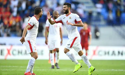 ĐT Việt Nam nhận 'mưa' tiền thưởng; Trọng tài Iran sai khi công nhận bàn thắng của Jordan