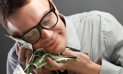 Từ một kẻ tay trắng với số tiền không mua nổi một bữa trưa, người đàn ông này đã trở thành triệu phú trong vòng 5 năm và đây là lời khuyên của anh cho những ai muốn làm giàu