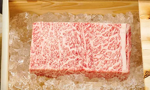 Hơn chục triệu đồng một miếng thịt bò biếu Tết