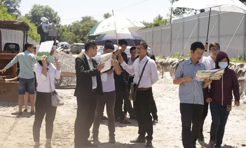 Môi giới kể chuyện kiếm bạc tỷ trong cơn sốt đất tại TP.HCM, mua nhà và sắm xe là chuyện thường!