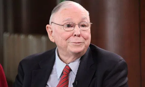 Tỷ phú 95 tuổi sống lâu và hạnh phúc nhờ bí quyết đơn giản: Không sân si oán giận, sống tiết kiệm và chơi với người đáng tin