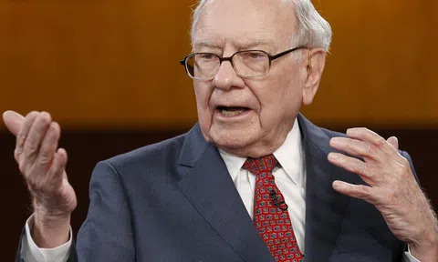 Warren Buffett mách cách giúp người trẻ tăng gấp rưỡi tài sản dễ dàng ai cũng làm được