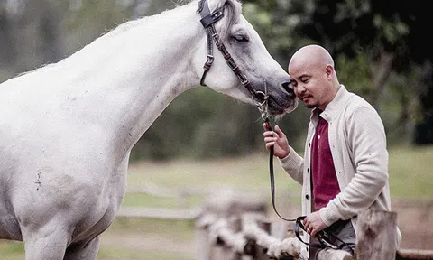 6 năm trước, Đặng Lê Nguyên Vũ từng định nghĩa về đàn ông thành công: Chọn đúng nghề, chọn đúng vợ và chọn đúng cà phê!