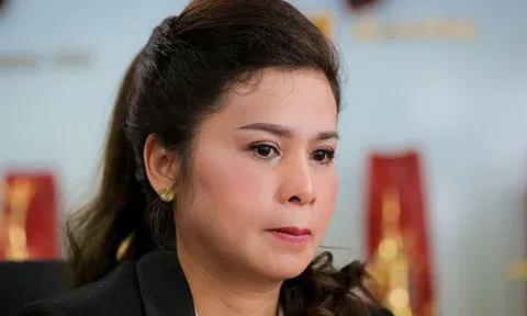 Ngay trước phiên xử, bà Lê Hoàng Diệp Thảo bất ngờ tung bằng chứng, kể lại sự thật lịch sử Trung Nguyên