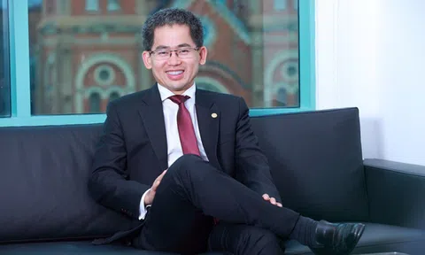 Sếp tổng người Việt đầu tiên của HSBC VN: "Thuở mới ra trường tôi chỉ muốn làm giàu, làm sao về hưu càng sớm càng tốt vì muốn hưởng thụ…"