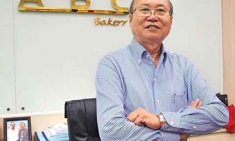 Thợ bánh Kao Siêu Lực và mẩu vỏ táo trong thùng rác