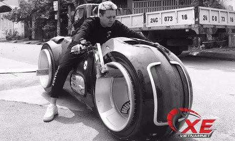 Đức Tào Phớ: 'Lái siêu môtô Tron Light Cycle không khó như mọi người tưởng'