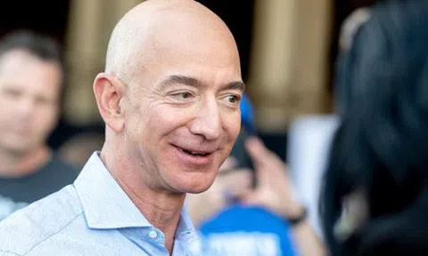 Jeff Bezos ly dị vợ nhưng vẫn là tỷ phú giàu nhất thế giới theo danh sách của Forbes