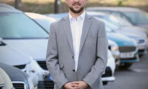 Từ người nghèo 'rớt mồng tơi', chàng trai bỏ học mà nay kiếm 115 tỷ/năm