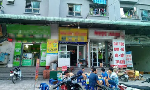 Hưởng đủ hôi thối, đi thang máy bị lườm nguýt: Bán lỗ 300 triệu chuyển nhà gấp