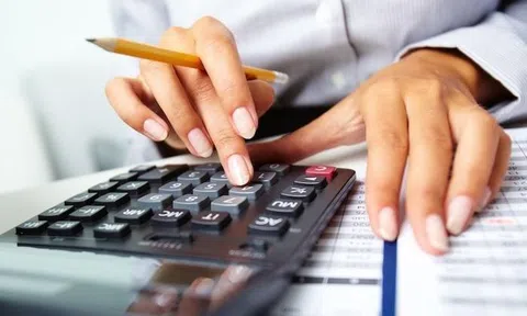 Một phụ nữ nợ thuế gần 130 tỷ: Tiền thật khủng khiếp thế nào?