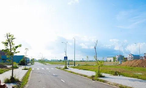 Đất Huế sốt 'bỏng tay', chốt lời 300% vẫn… 'tiếc đứt ruột'