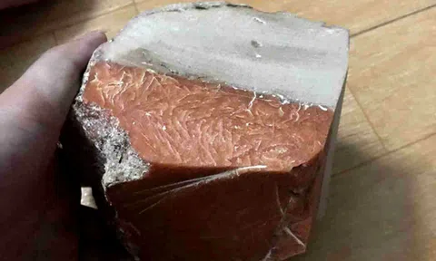 Lão ngư Bình Định vớ được báu vật biển triệu USD: Xẻ miếng nhỏ bán 800 triệu