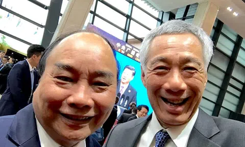 Thủ tướng Singapore đăng ảnh 'wefie' cùng Thủ tướng Nguyễn Xuân Phúc
