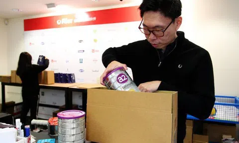 Bí ẩn trong shop toàn tiếng Tàu, bán hàng chuyển thẳng về Trung Quốc