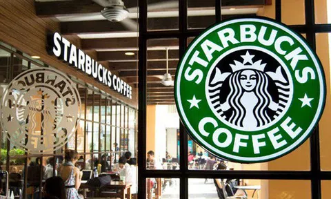 Starbucks: Công ty công nghệ bán cà phê và cú chuyển đối số ngoạn mục để vượt qua cơn ác mộng khủng hoảng năm 2008