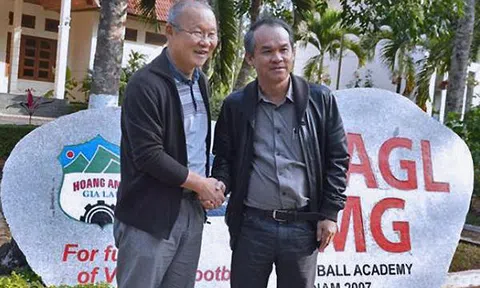 Tuyển Việt Nam: Thầy Park lại phải... cậy nhờ bầu Đức