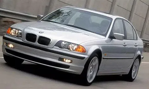 Hí hửng bỏ 200 triệu mua ô tô BMW: Trai độc thân nhận cái kết đắng