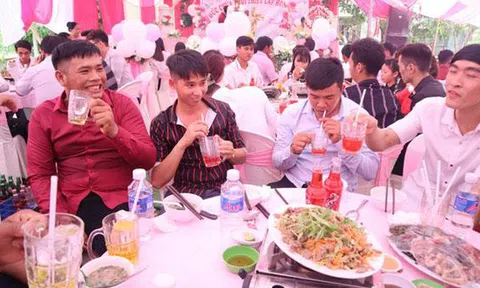 Chuyện lạ Bình Phước: Đám cưới đầu tiên ở làng không dùng rượu, bia