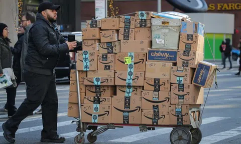 Amazon trả nhân viên 10.000 USD và 3 tháng lương để mở công ty riêng