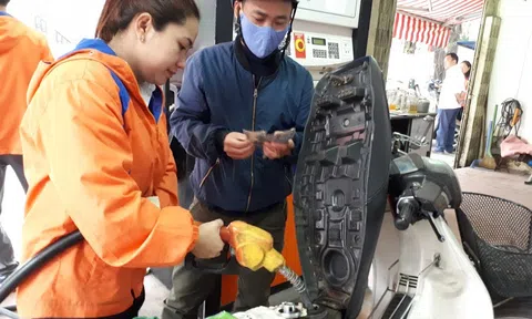 Giá xăng liên tiếp hơn 3.600 đồng/lít, đến lúc giảm nhẹ 200 đồng