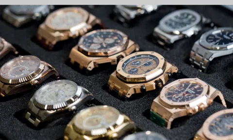 Hải quan bối rối khi hoàn thuế cho bé 9 tuổi mua đồng hồ 6 tỷ