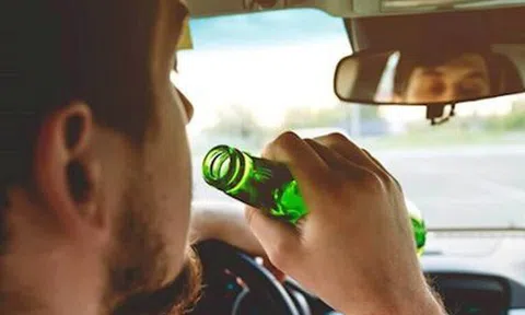 Các nước trên thế giới phạt hành vi lái xe uống rượu bia như thế nào?
