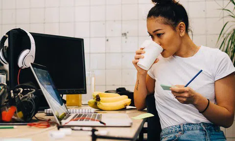 10 phút đầu tiên đã mắc hàng loạt sai lầm này, cả ngày làm việc của bạn coi "đi tong": Đây là lý do khiến bạn cố mãi cũng không thăng tiến được