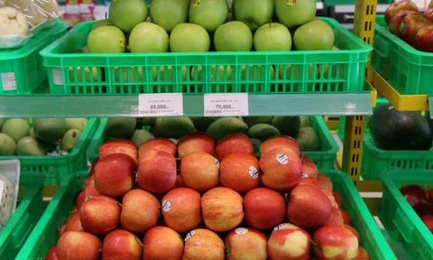 Vốn tiết kiệm là thế nhưng bà nội trợ vẫn 'bạo chi' cho trái cây nhập khẩu