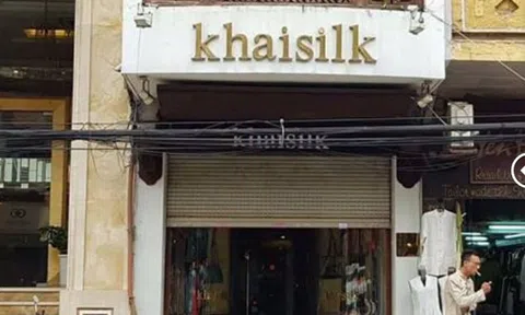 Cửa hàng Khaisilk tháo biển hiệu, lặng lẽ tu sửa bên trong