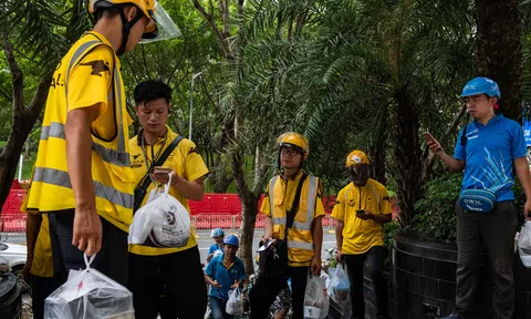 Ứng dụng giao đồ ăn nhấn chìm Trung Quốc trong biển nhựa