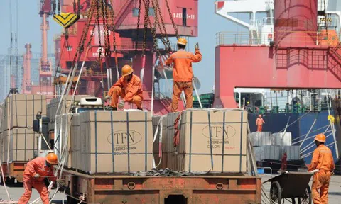 Apple, Boeing và những 'cái tên' lớn ở Phố Wall bắt đầu 'thấm đòn' chiến tranh thương mại