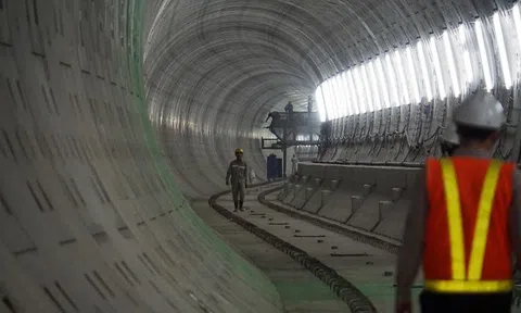 Nghịch lý 17 tỷ USD ách tắc, sốt ruột vì sẵn tiền mà không tiêu được