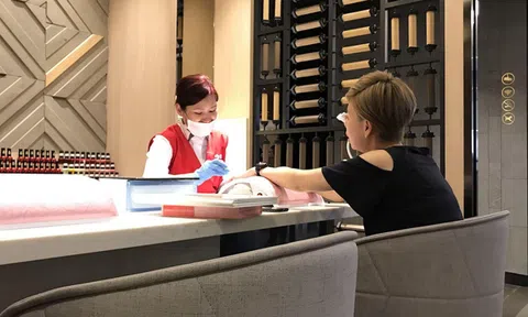 Hai Di Lao - Đế chế lẩu hàng đầu Trung Quốc: Ông chủ không biết nấu lẩu cho ‘ra hồn’ nhưng khách vẫn nườm nượp, cứ 3 ngày mở 1 nhà hàng, vươn xa tới khắp Mỹ, Úc, Nhật, Hàn...