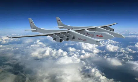 'Chú chim sắt' dài hơn sân bóng được tỷ phú Branson hỏi mua giá 1 USD