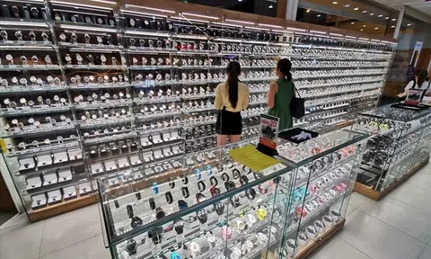 Thế giới Di động thu gần 1 tỷ đồng/cửa hàng nhờ bán đồng hồ