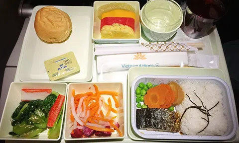 Có gì bên trong công ty chuyên "bán cơm" cho Vietnam Airlines độc quyền tại sân bay Tân Sơn Nhất?