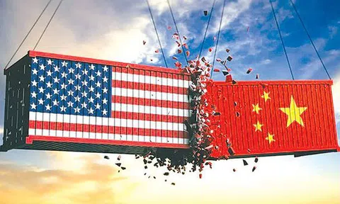 Chiến tranh thương mại Mỹ-Trung: Ngoài mất 6.000 tỷ trong 5 năm, Việt Nam còn chịu rủi ro nào?