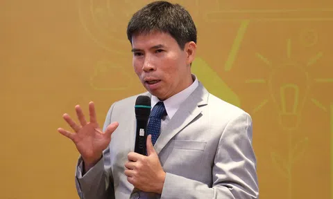 Cựu CEO Thế Giới Di Động: "Làm sao để từ bỏ chiếc ghế quyền lực?"